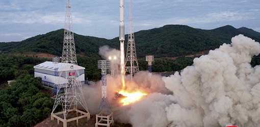 Japan keeps missile defence alert after North Korea deadline expires