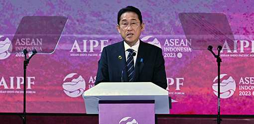 Japan PM speaks to China's Li about radioactive water release