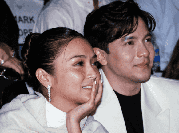Kathryn Bernardo and Alden Richards cry at 'Hello, Love, Again' premiere