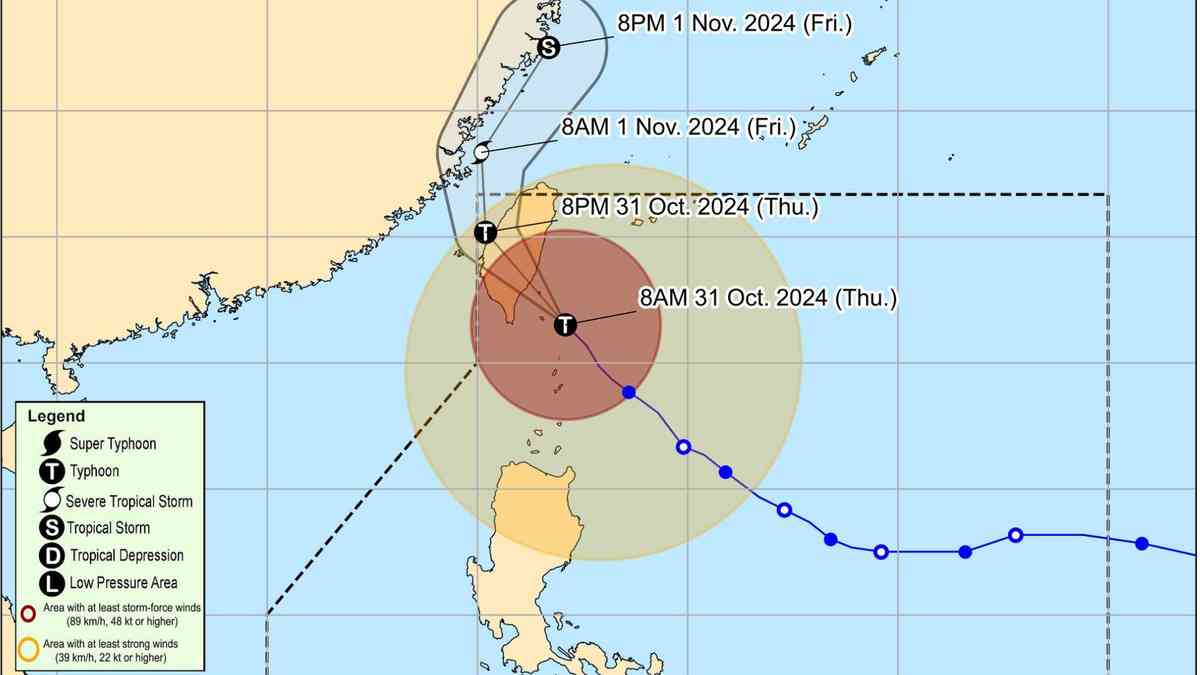 "Leon” weakens to a typhoon, moves close to Southern Taiwan