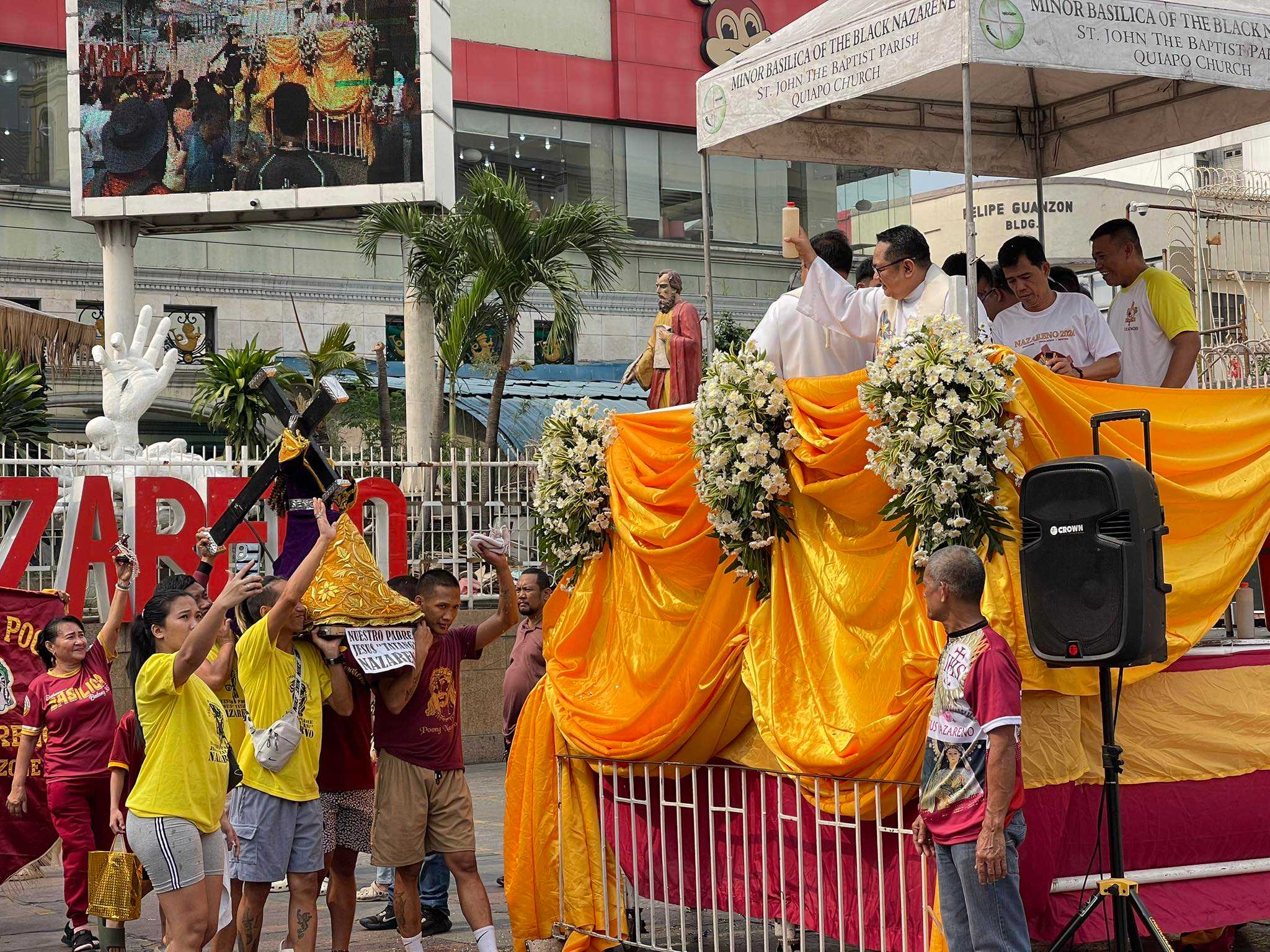 Nearly 600 devotees participate in Black Nazarene 'replica blessing'