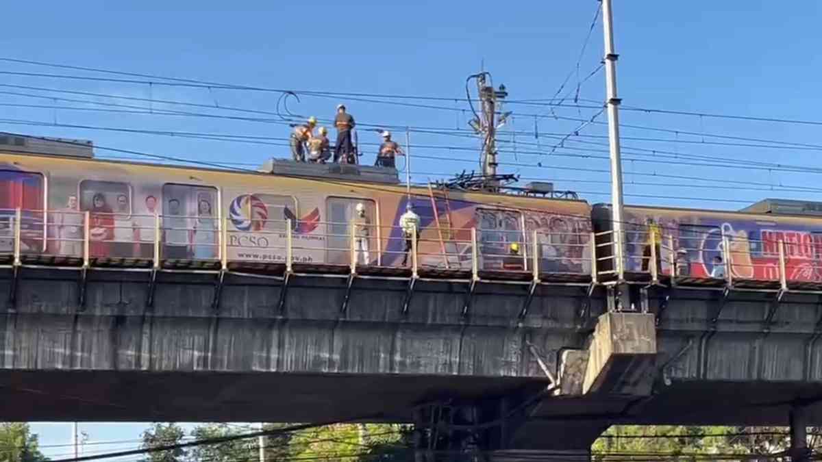 LRT-2 implements limited service after catenary wire damage