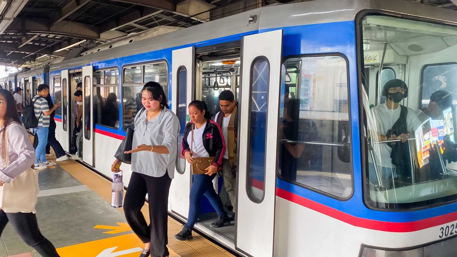 LRT-2, MRT-3 announce free rides for women on March 8