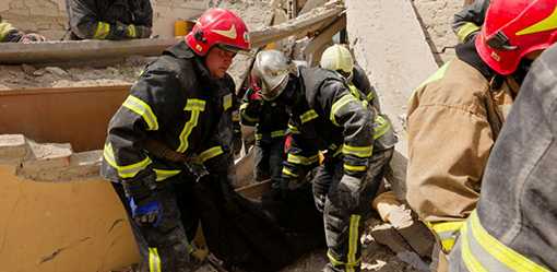 Lviv clears up after Russian missile strike in western Ukraine - seven dead