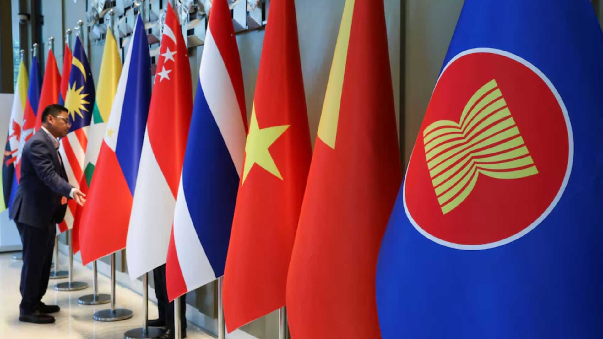 Malaysia takes on ASEAN mantle but tempers expectations on Myanmar, South China Sea