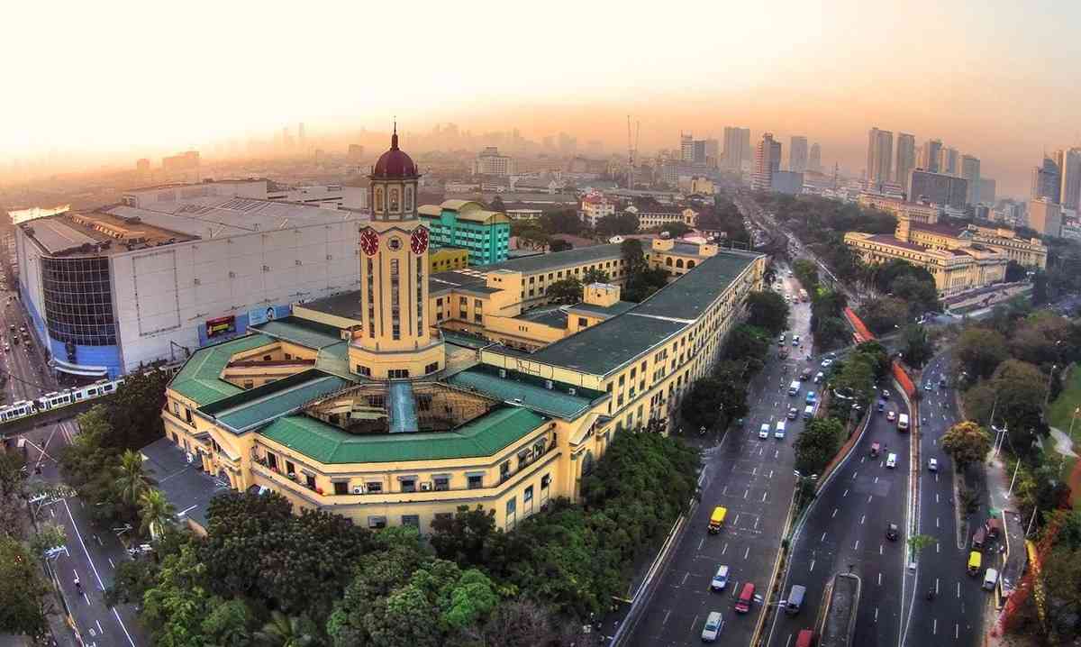 Manila court orders arrest of two high-ranking officials for anti-graft violation