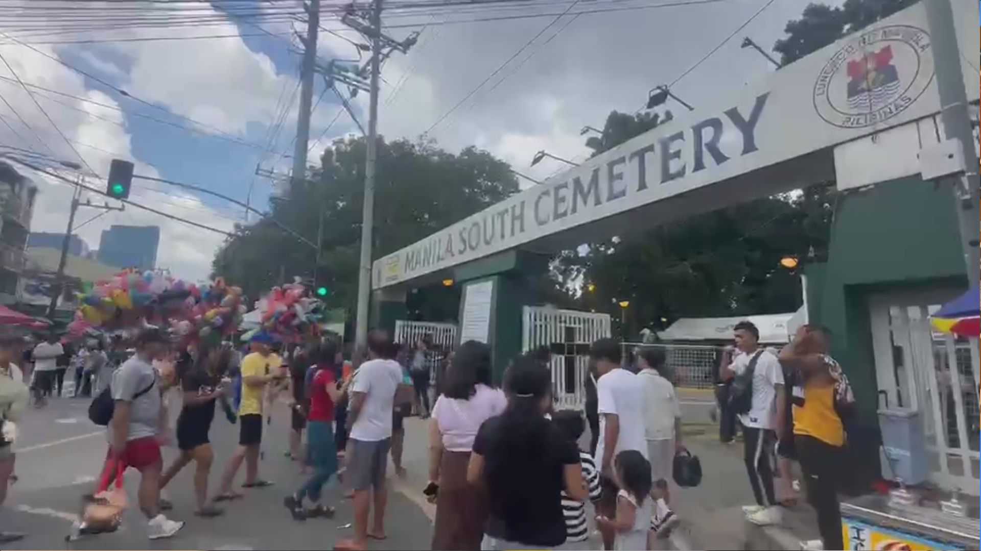 Manila South Cemetery sees surge in candle prices, while flower prices dropped