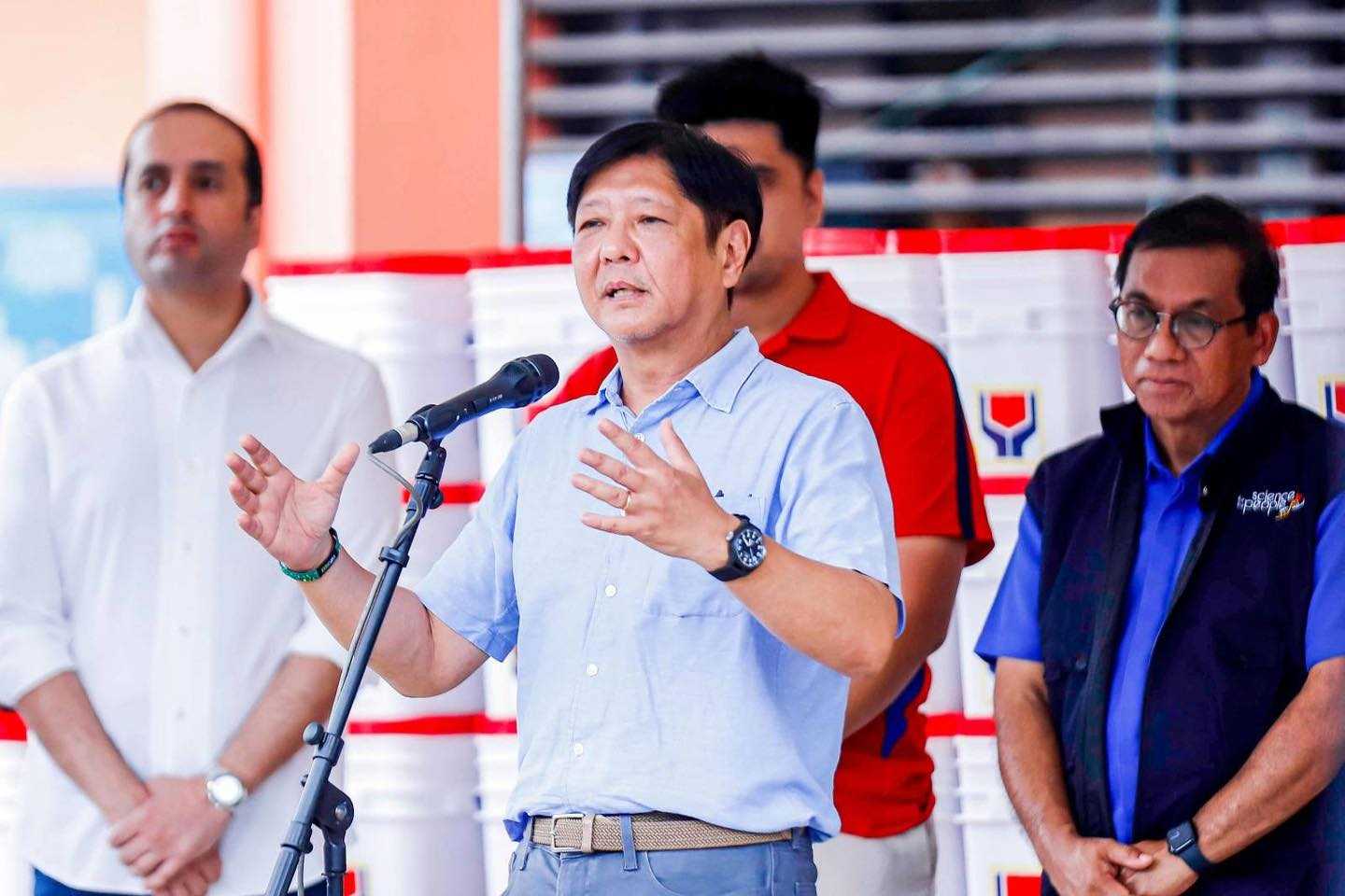 Marcos personally distributes P50-M worth of emergency employment assistance to Mayon evacuees