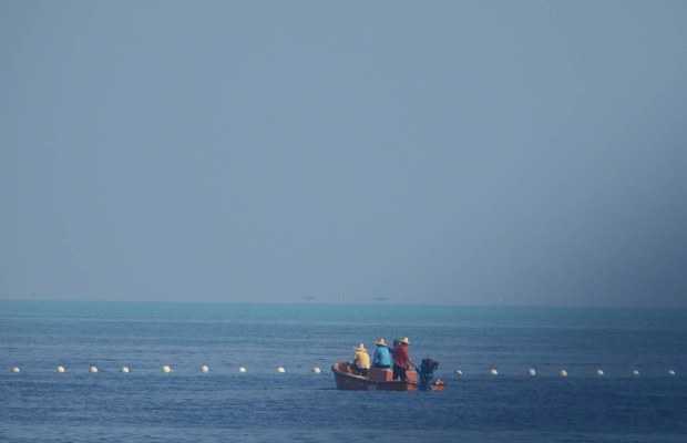 Marcos says PH not stirring trouble for taking down Chinese floating barrier