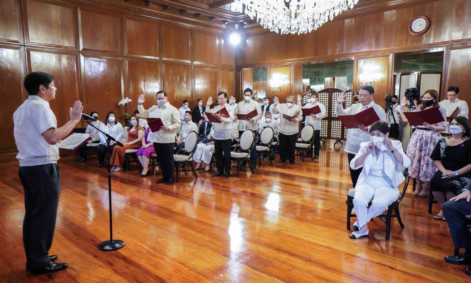 Marcos sworn new PAGCOR officials into office