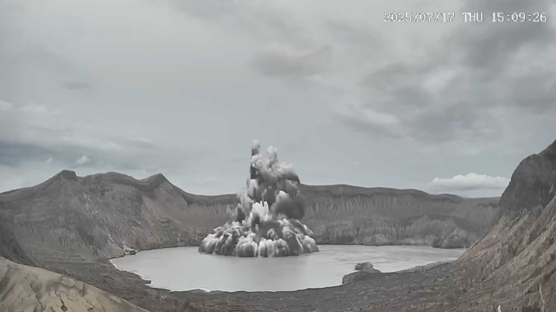 Minor phreatomagmatic eruption logged at Taal Volcano – PHIVOLCS