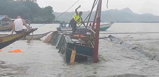More than 20 dead as boat capsizes near Philippine capital