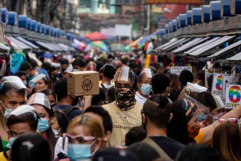 Abalos: NCR mayors agreed to scrap mandatory use of face shield