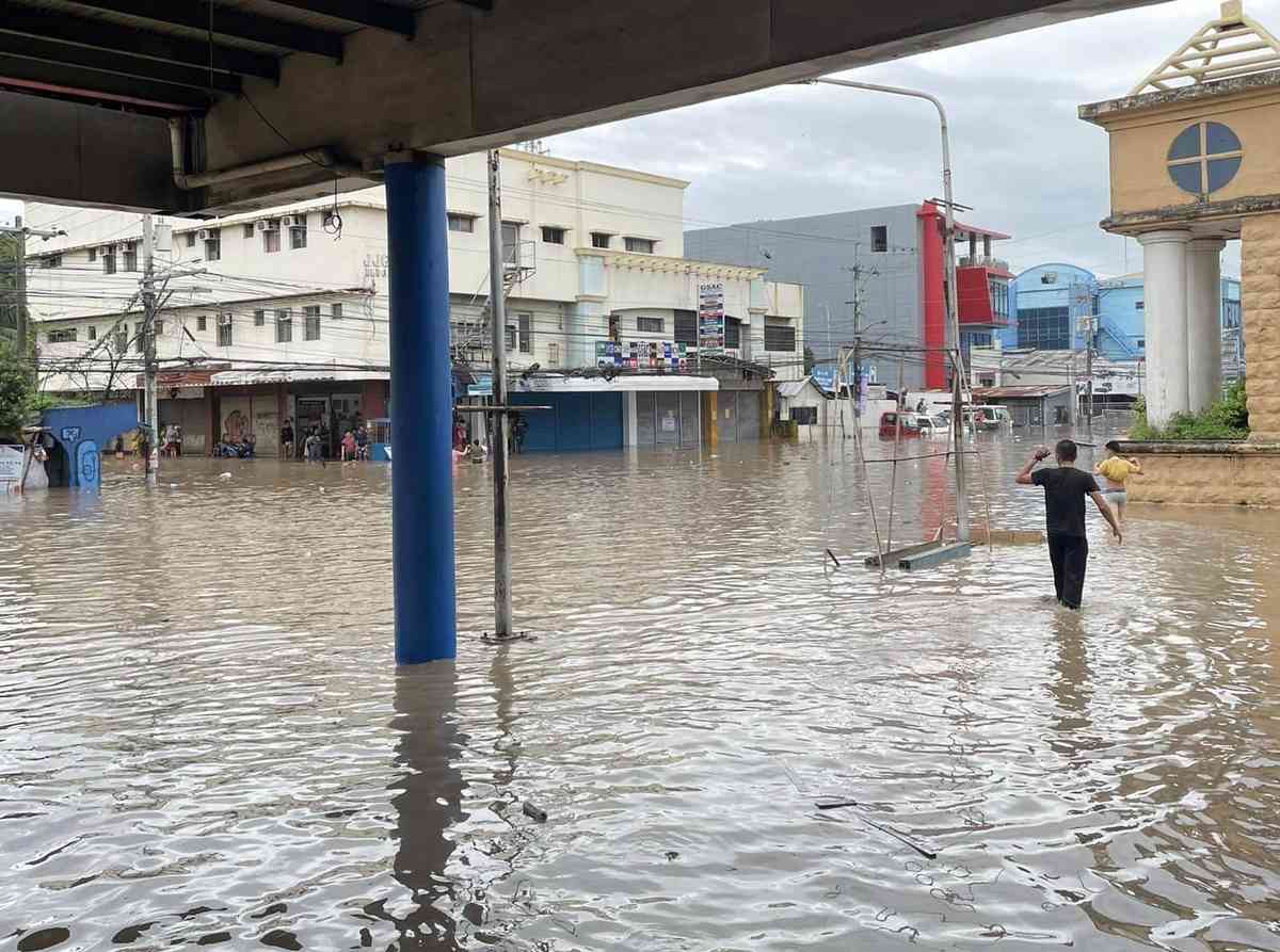 NDRRMC: Over 180,000 individuals in 8 regions affected by Egay, habagat