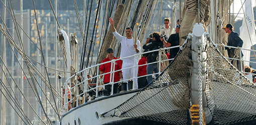 Olympics-Flame arrives in Marseille amid tight security