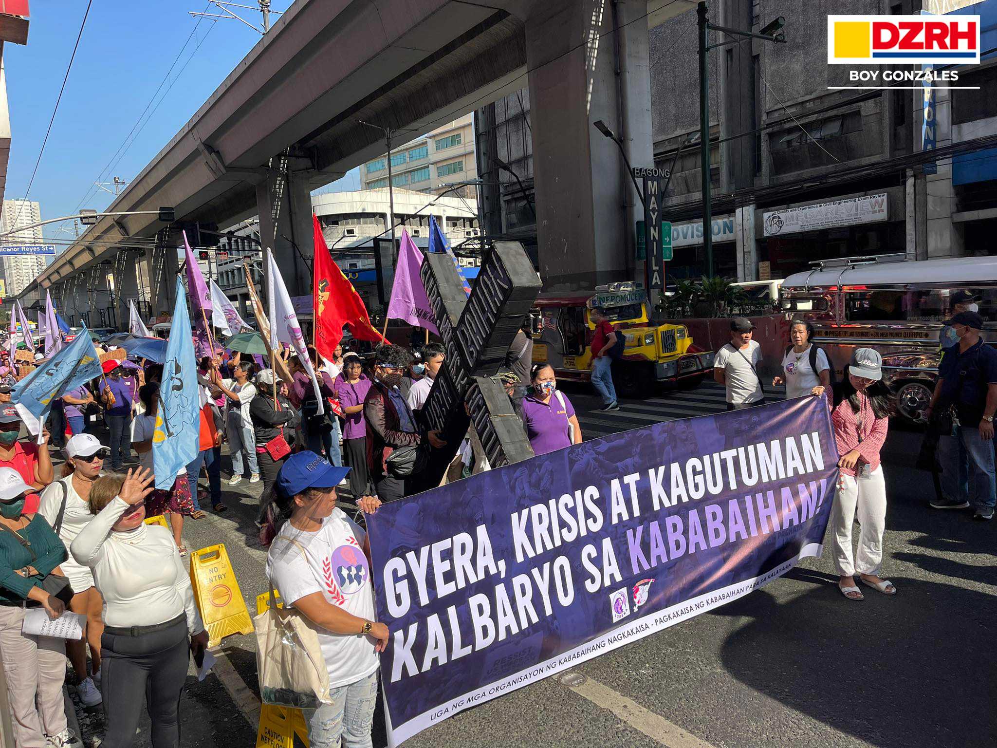 Over 1,000 women march in Manila on International Women's Day