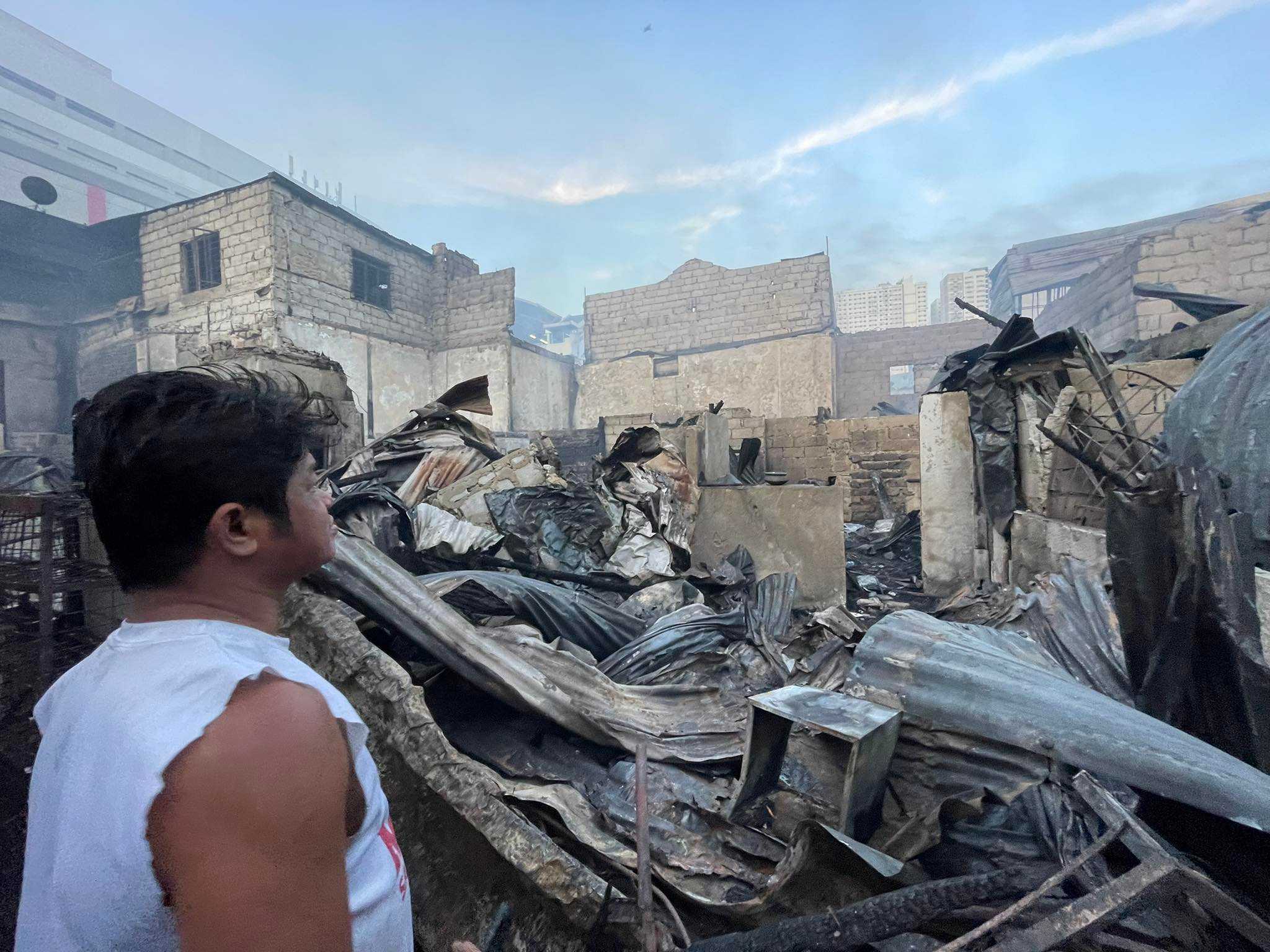 300 families reportedly displaced by fire in Recto, Manila