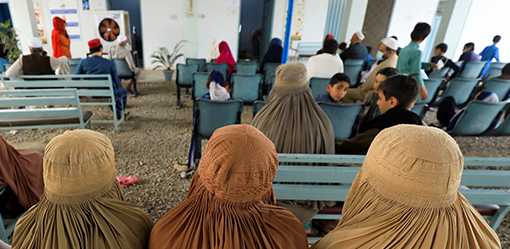 Pakistan gives last warning to undocumented immigrants, many Afghan refugees, to leave