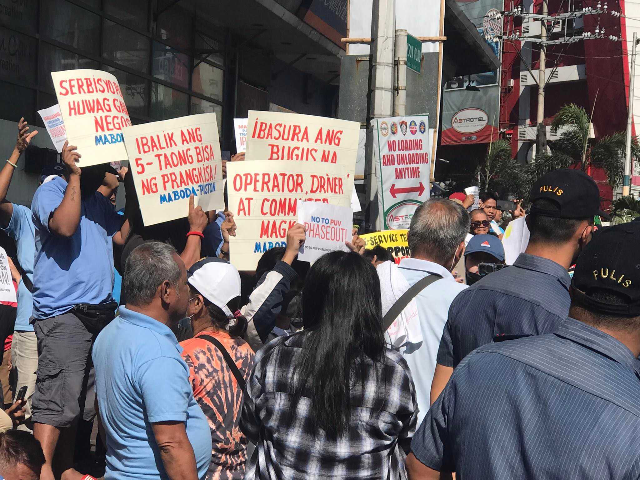 Public transpo not affected despite groups' strike, says Palace