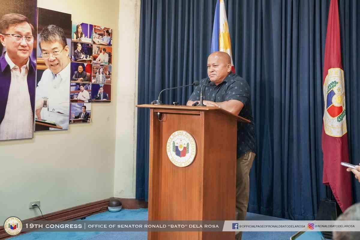 ‘Para hindi siya maligaw’: Palace wishes Dela Rosa to still hear SONA rather than relying on fake news peddlers
