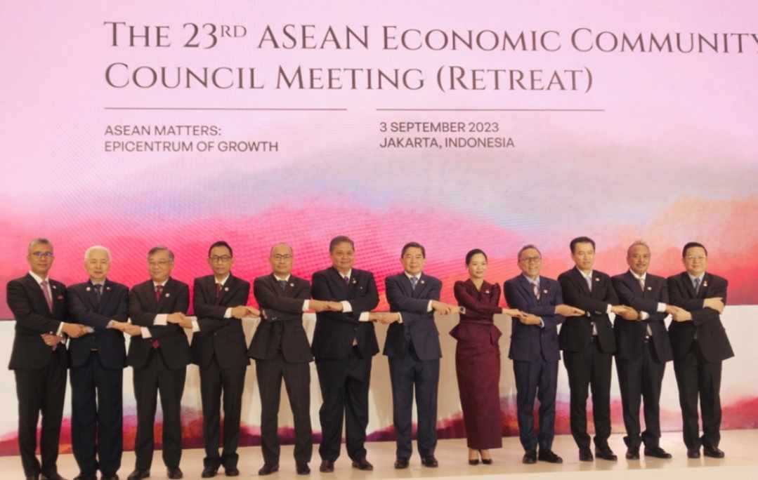 Trade chief Pascual pushes for green technologies, protection of environment while doing business during Special Retreat Session of ASEAN Economic Community Council Ministers