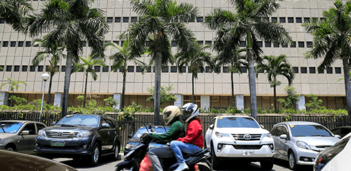 Philippine central bank stays on hold, maintains hawkish tone