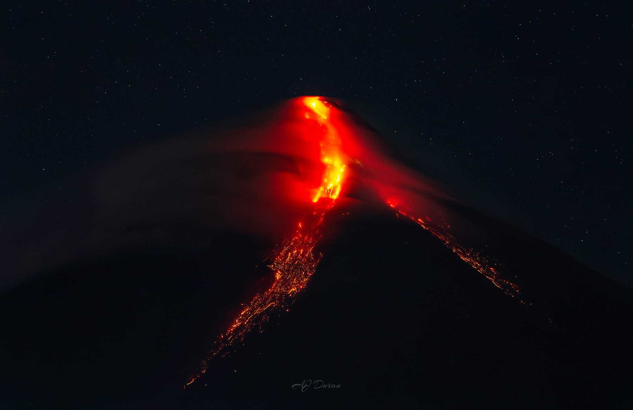 102 volcanic earthquakes, 263 rockfall events logged in Mayon Volcano