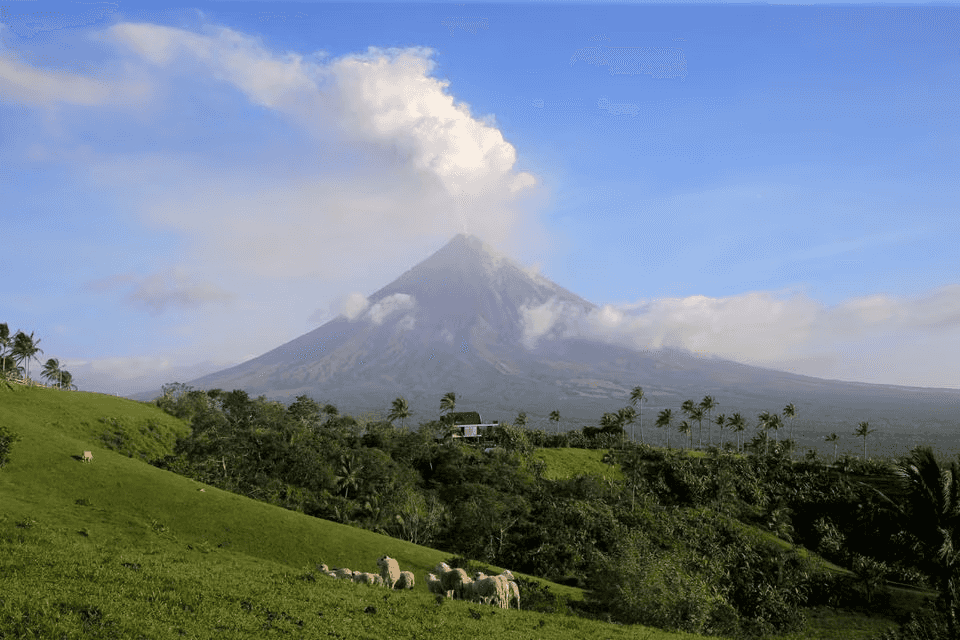 Phivolcs records 199 rockfall events in Mayon Volcano in past 24 hours