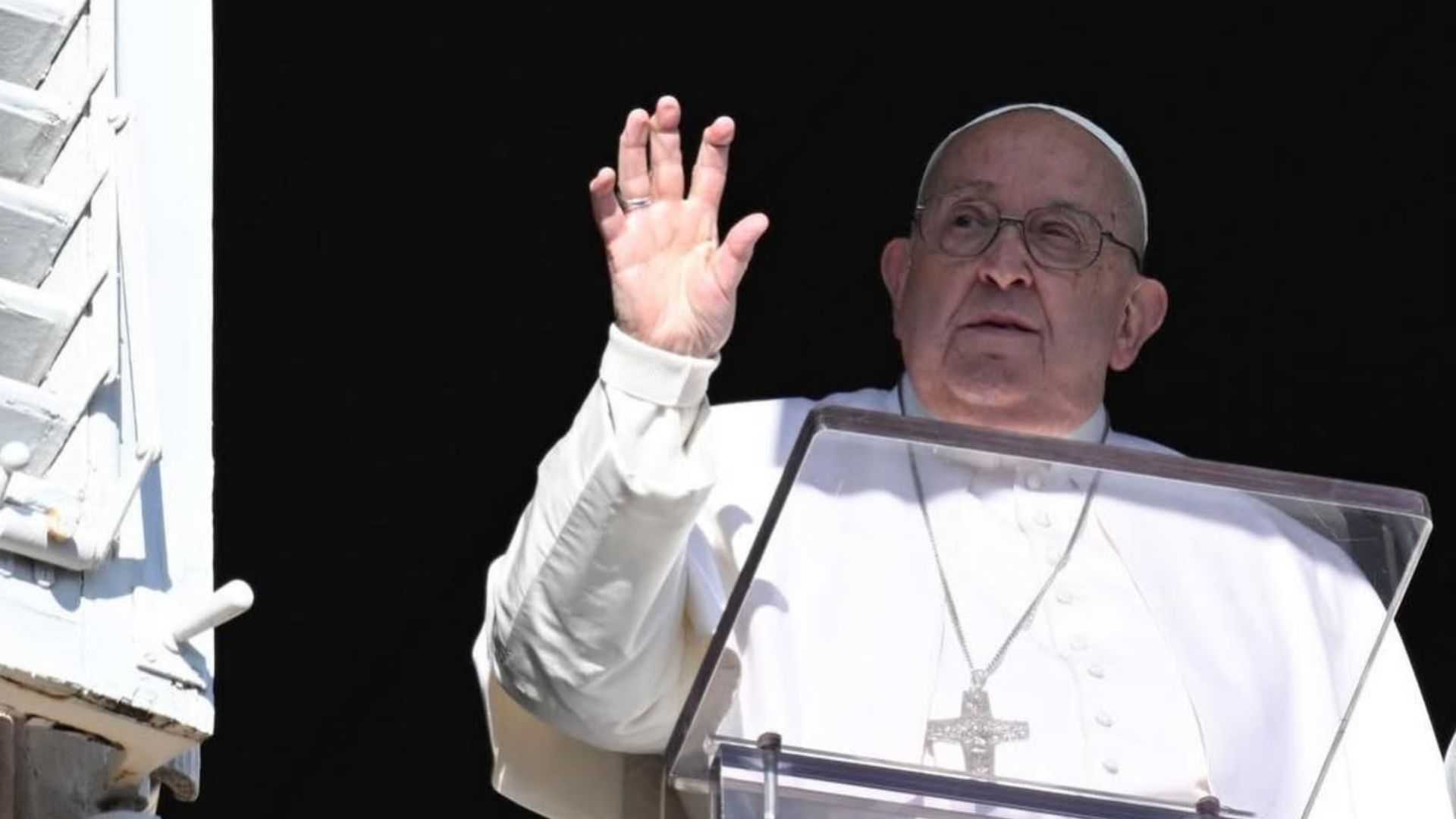 Pope Francis stricken with double pneumonia, remains in treatment