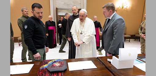Pope says Ukraine should have 'courage of the white flag' of negotiations