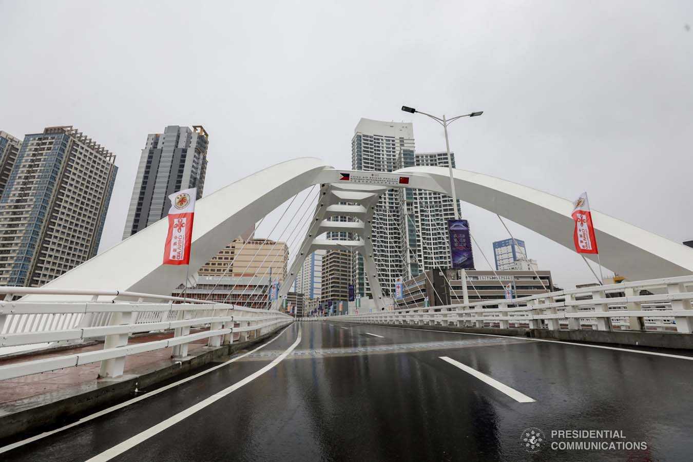 Prez Duterte inaugurates Binondo-Intramuros bridge