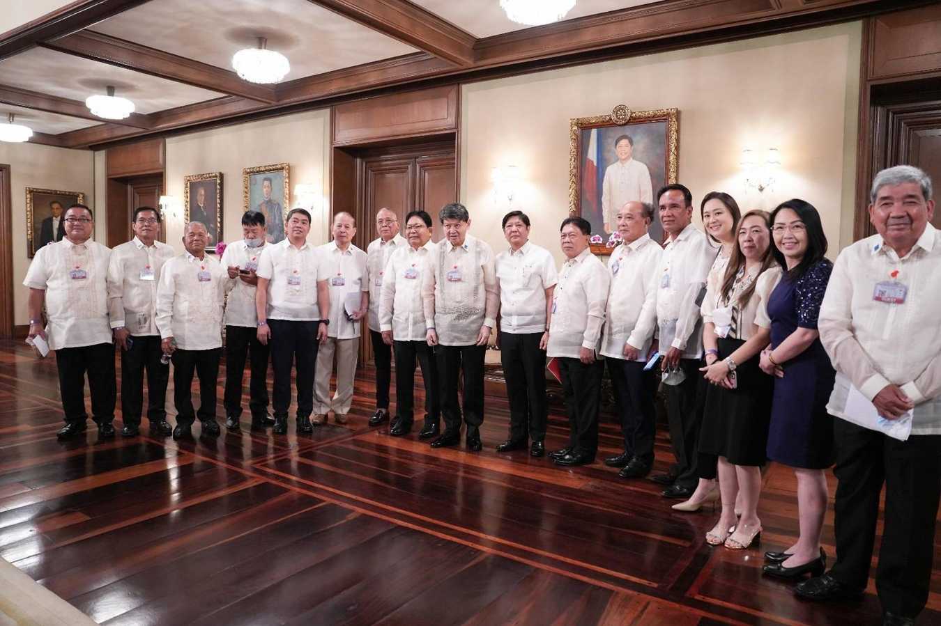 Prez Marcos OKs adoption of hybrid rice to boost crop yield