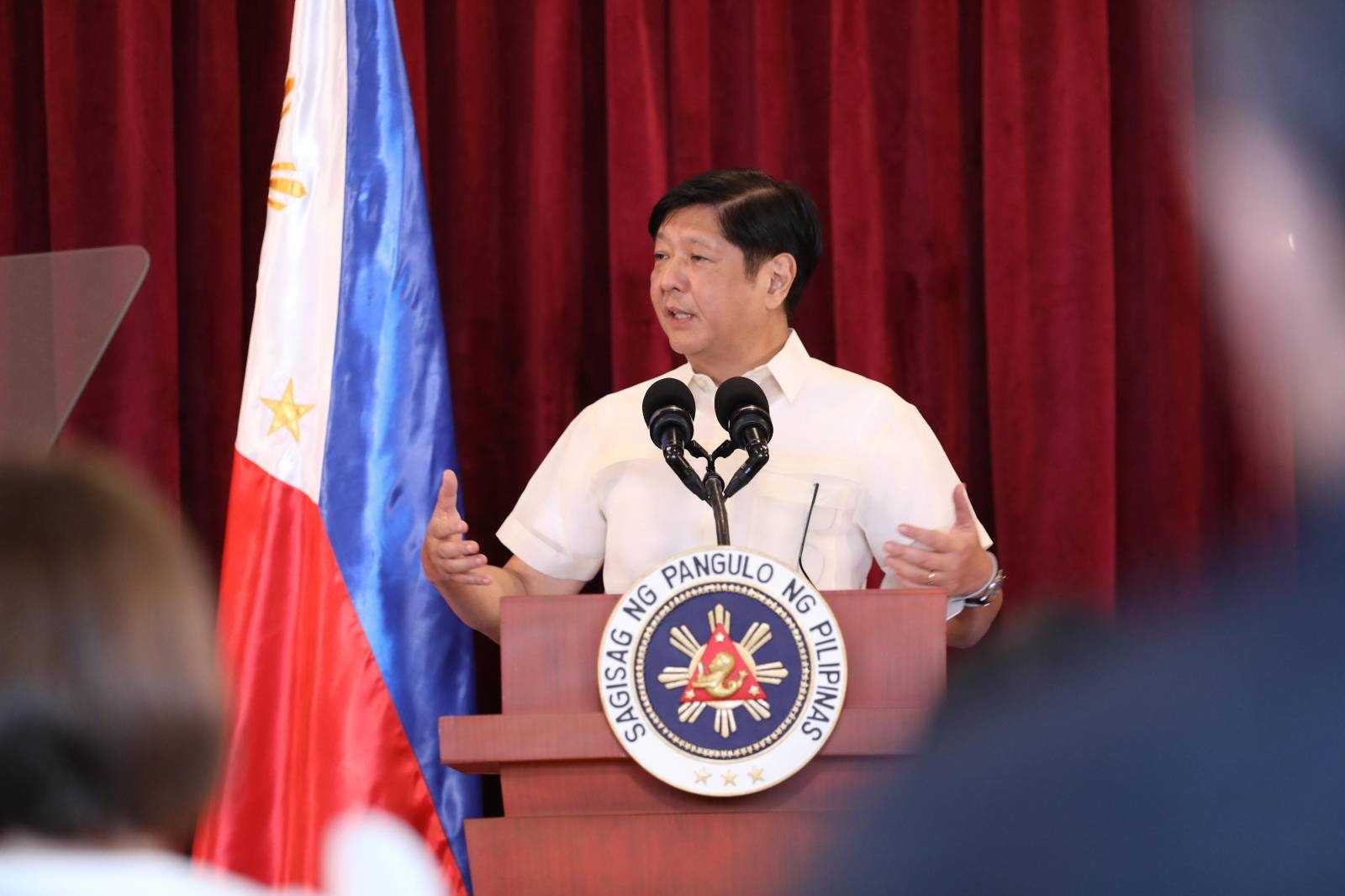 Prez Marcos signs order granting one-time rice allowance to gov’t employees