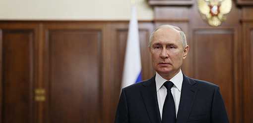 Putin pays tribute to Russian pilots killed fighting mutineers