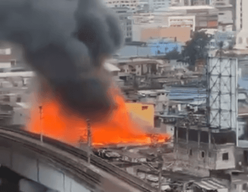 Fire hits residential area in Recto Manila, reaches 5th alarm