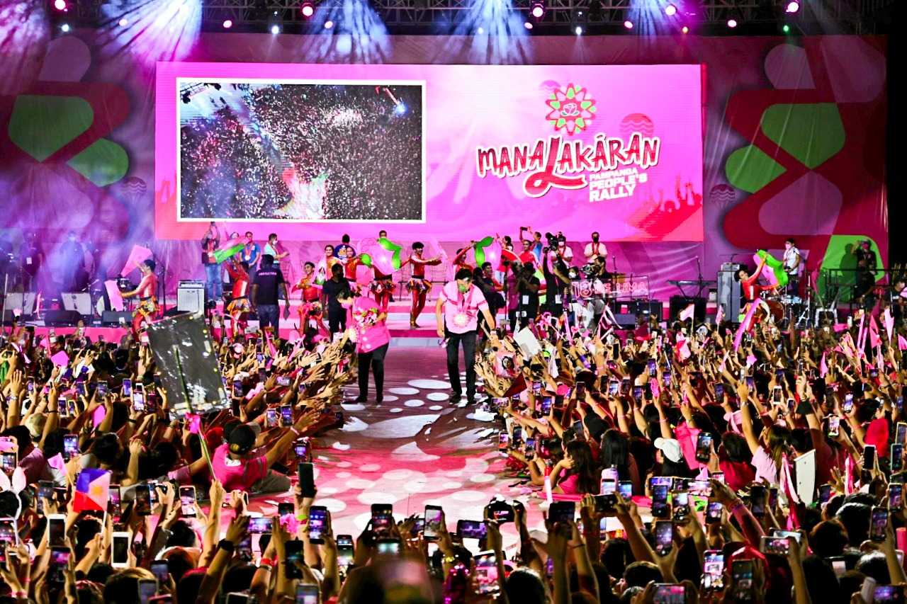 Leni-Kiko draws 220K attendees — biggest crowd — in Pampanga sortie