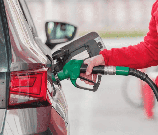 Rollback in oil prices to be seen on May 6