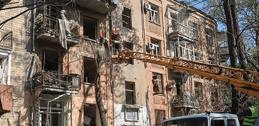 Russian attacks on Kharkiv, surrounding area kill one, injure 17, officials say