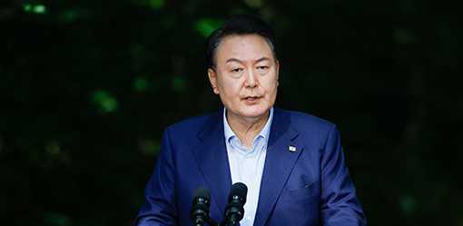 S.Korea president eats seafood lunch amid concern over Japan water release