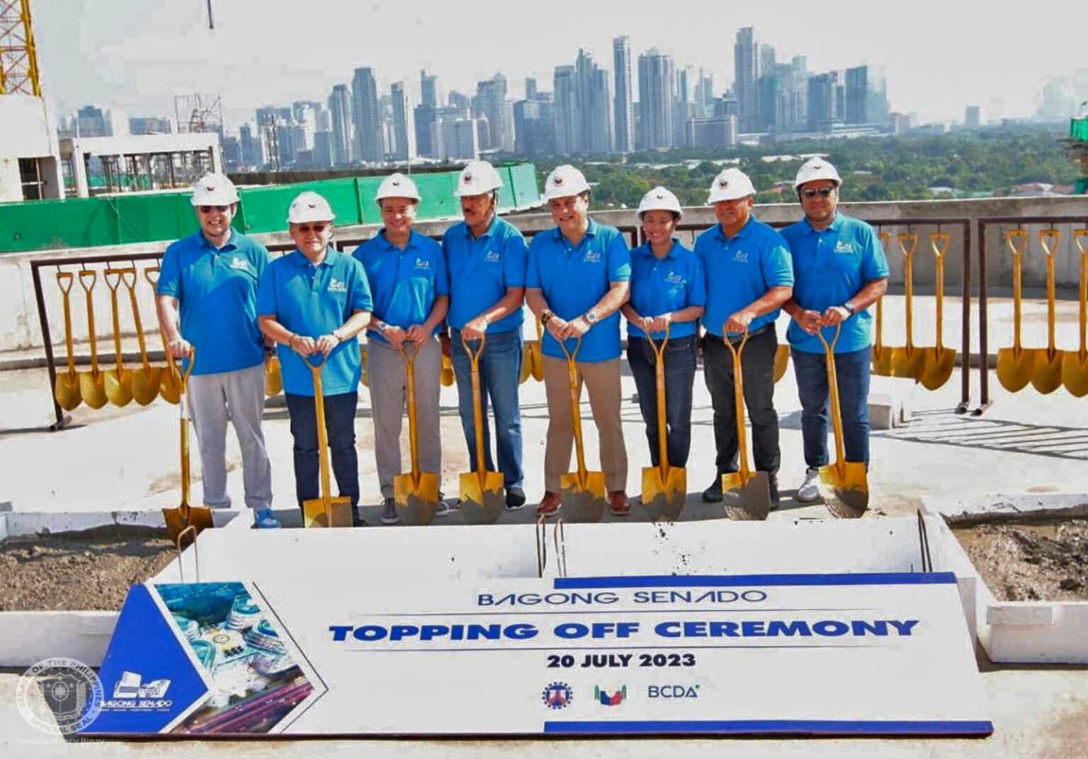 Senators leads new senate building’s topping off ceremony