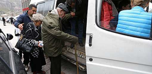 Senior US officials travel to Armenia as Karabakh's Armenians start to leave