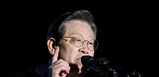 South Korea opposition leader avoids jail after court rejects warrant