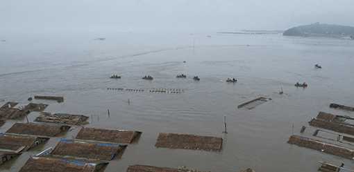 South Korea says ready to offer flood relief to North Korea