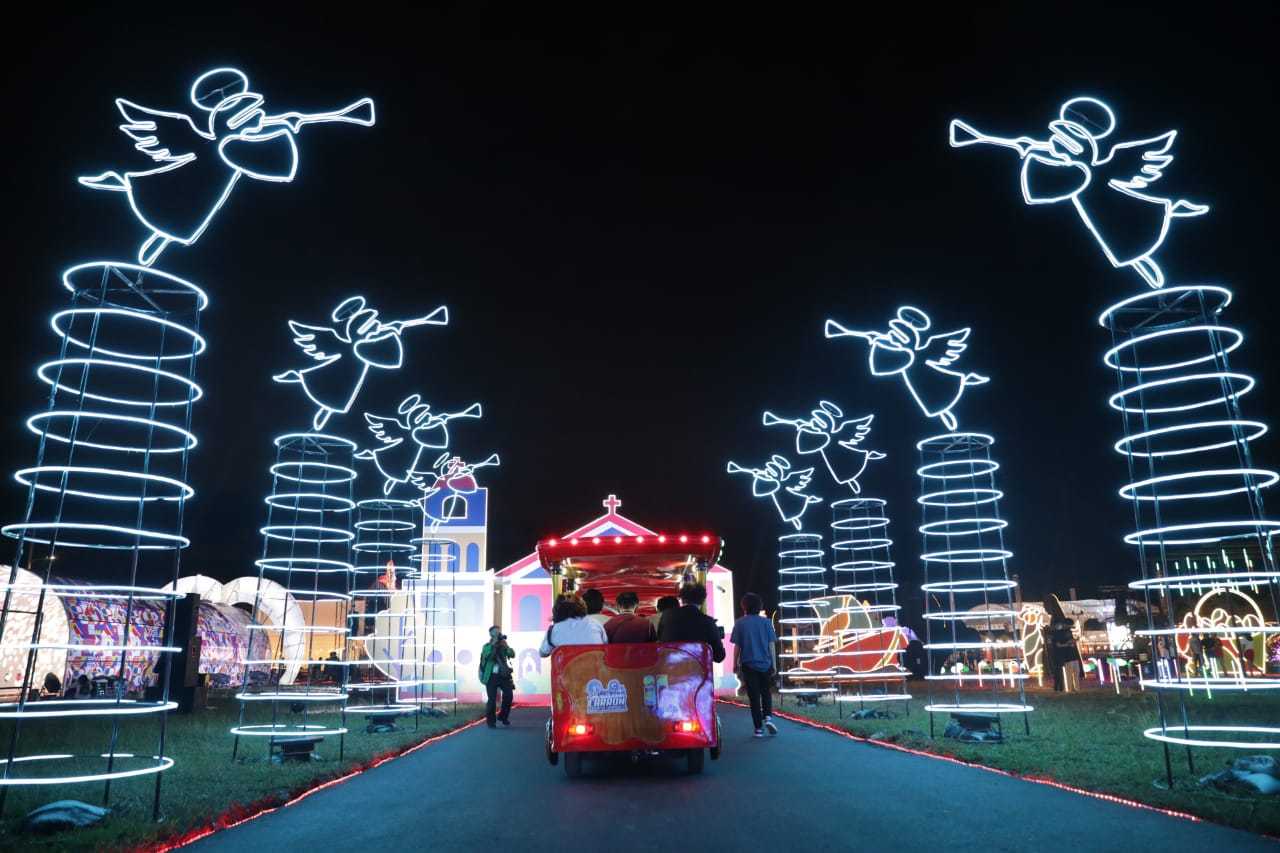 LOOK: Christmas village in Taguig now open to public