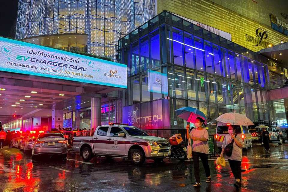 Thailand shooting: Teenager arrested after one killed at luxury mall