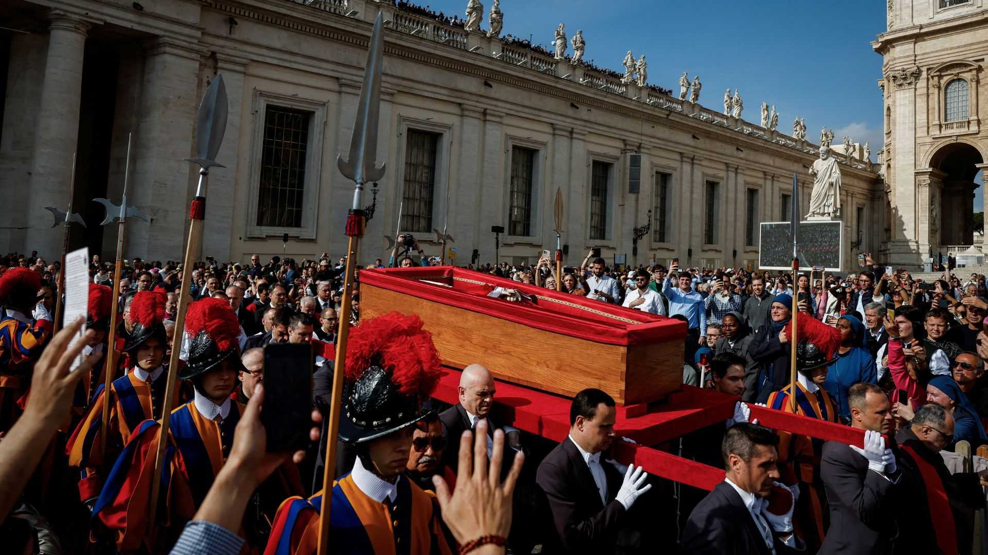 Thousands line up to pay respect to Francis, the pope of 'outcasts'