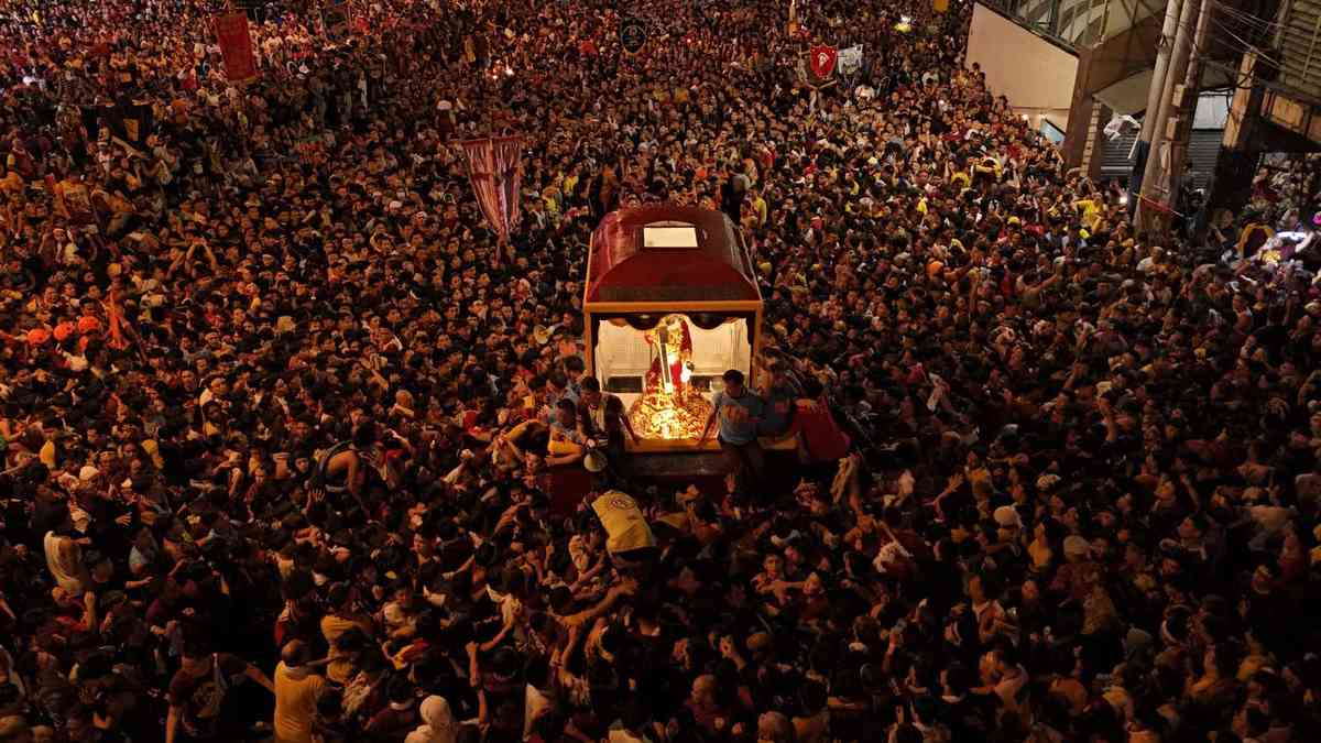 Traslacion 2025: A burning passion to reconnect with Jesus Nazarene overpours among a crowd of thousands in the streets of Manila