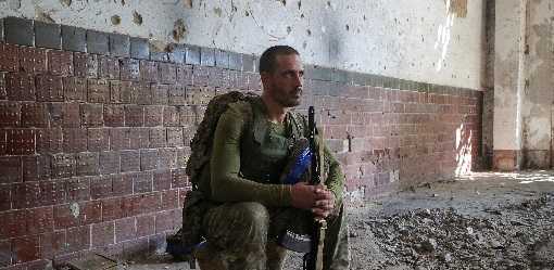 Ukrainian ex-convicts seek second chance in army service