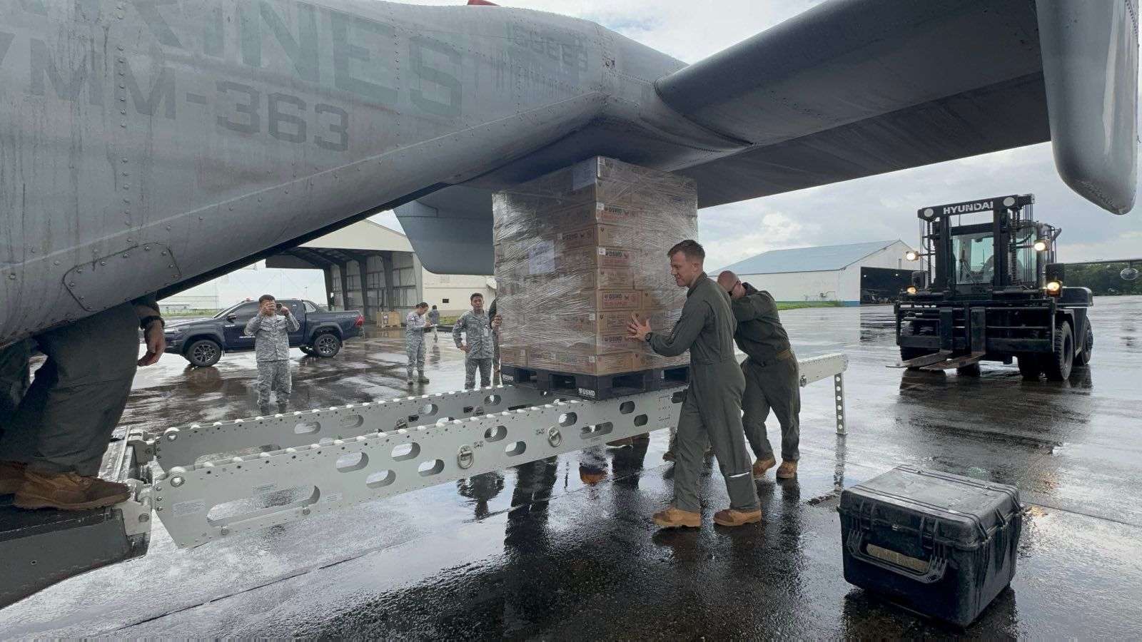 US military provides logistics support for disaster relief operations in typhoon-affected areas in Luzon