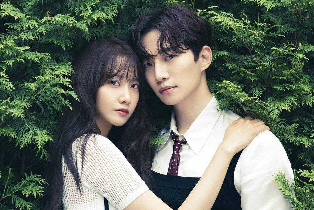 Agencies of SNSD's YoonA, 2PM's Junho deny their dating reports